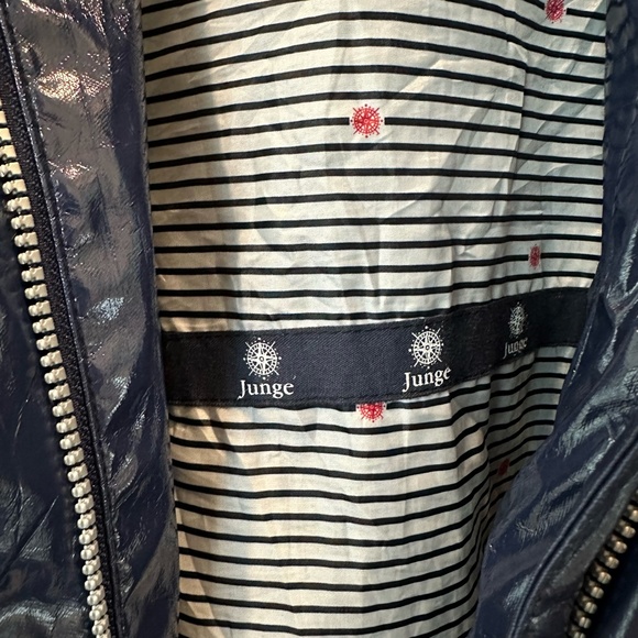 Junge Navy Raincoat European Unusual L - Picture 4 of 7